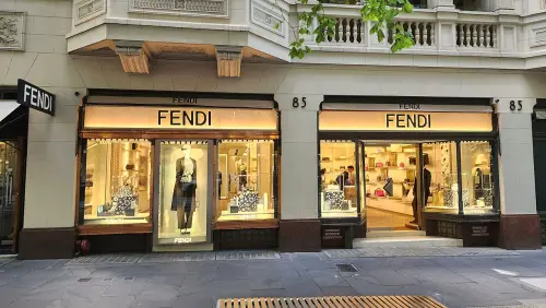 Fendi: storia del marchio, curiosità e novità