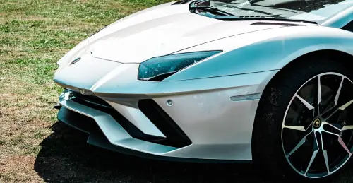 Lamborghini chiude il 2025 con un nuovo record: crescita controllata e gamma ibrida al centro